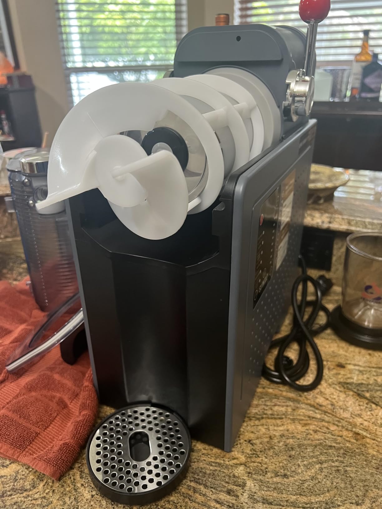 2-in-1 Slushie & Soft Serve Ice Cream Machine for Home, No Ice Needed customer photo 2