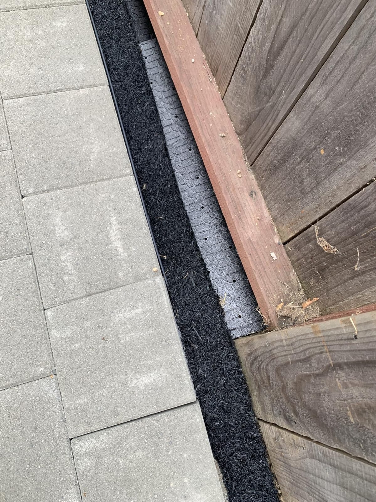 VEVOR Rubber Mulch Mat Roll, 2 Rolls 96 x 22 in Recycled Rubber Mulch Mat, 0.5 Thick Cuttable, Reduced Weed Growth, Natural-Looking Weed Barrier Mat, Permanent Walkway Pathway for Landscaping customer photo 1