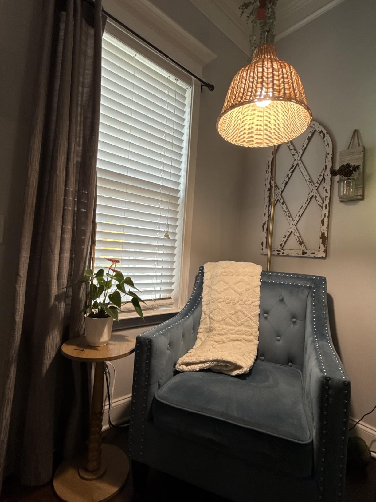 VASAGLE Round Side Table, Small Drink End Table, Accent Nightstand customer photo 2