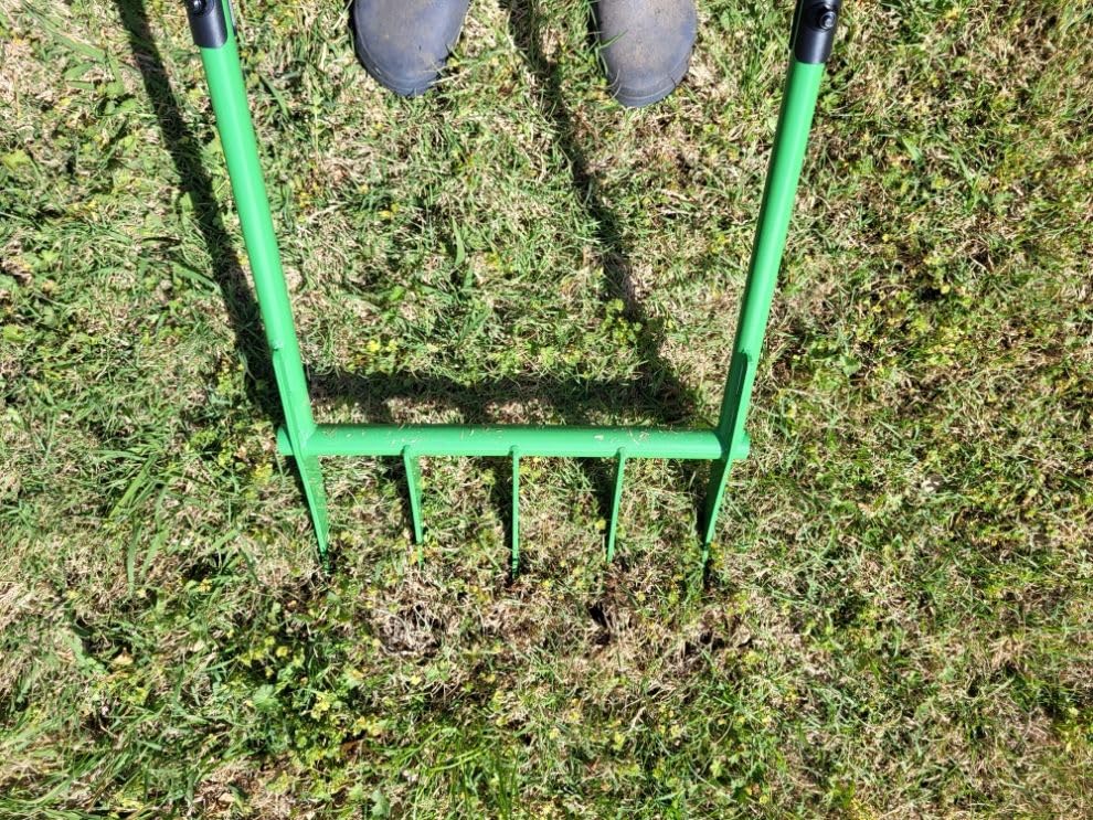 56'' Heavy Duty Broadfork for All the Soils, Unbreakable Pitchfork, 5 Sharp Cambered 11'' Tines Bord Fork Garden Tool, Ergonomic Handles, Good Package, Easy Assembly, Cultivator & Tiller, Green. customer photo 1
