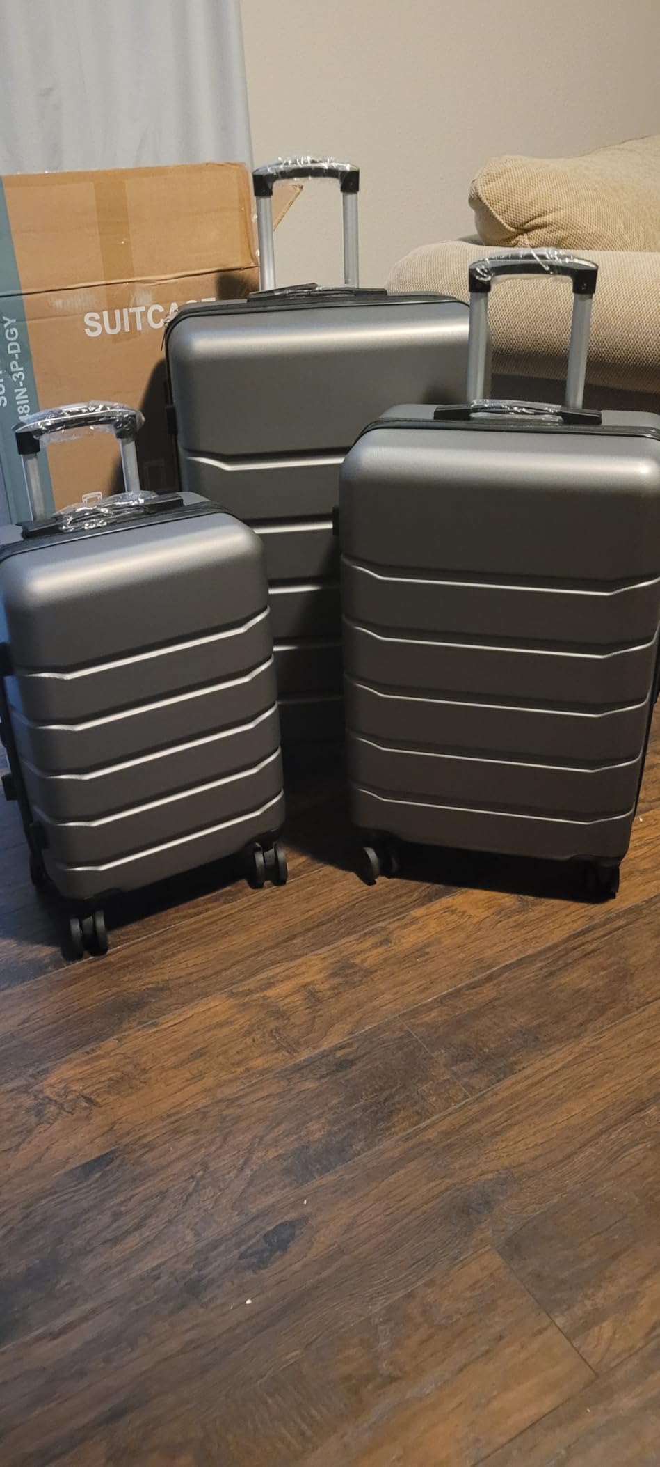 OLIXIS 3-Piece Luggage Set, Carry On Suitcases with Spinner Wheels, Expandable Travel Luggage with TSA Approved Lock & ABS Hard Shell, Black, 20/24/28 Inch customer photo 2