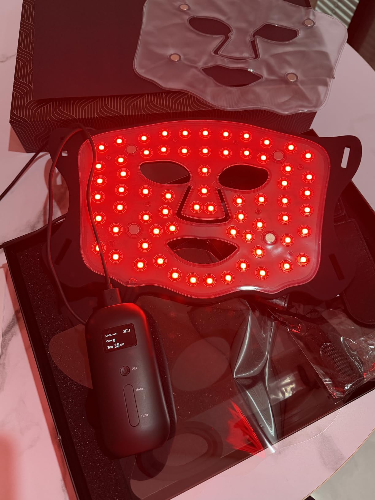 Red Light Therapy Mask with Cooling Gel Pack, 7-Color NIR 850nm LED Face Mask, LED Light Therapy Mask (E106A) with Rechargeable Remote - 180 Mins Use, Red Light Mask Home Travel Gift, Black customer photo 1