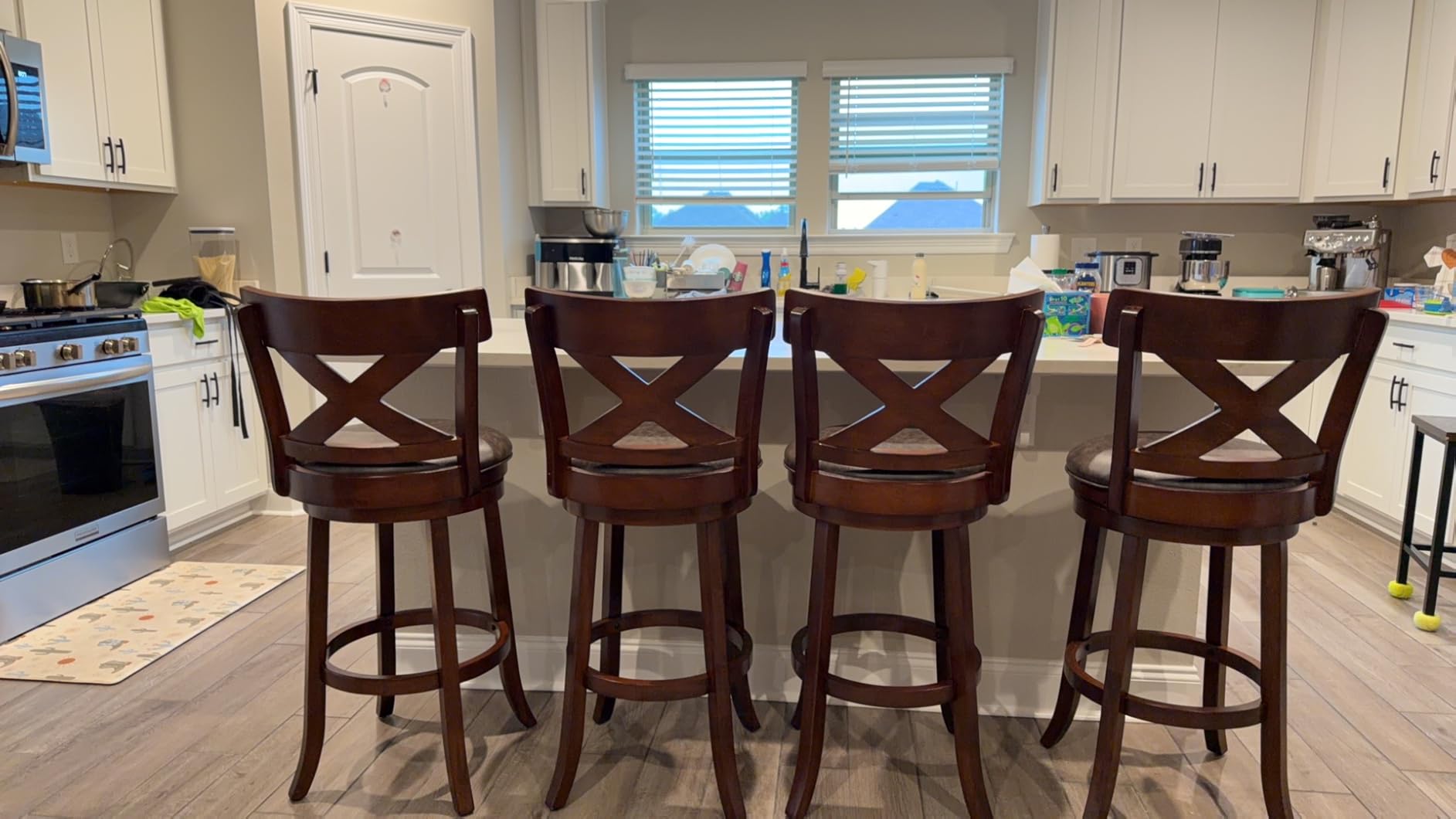 Sophia & William 26 Inch Swivel Bar Stools Set of 4, Counter Height Stools customer photo 2