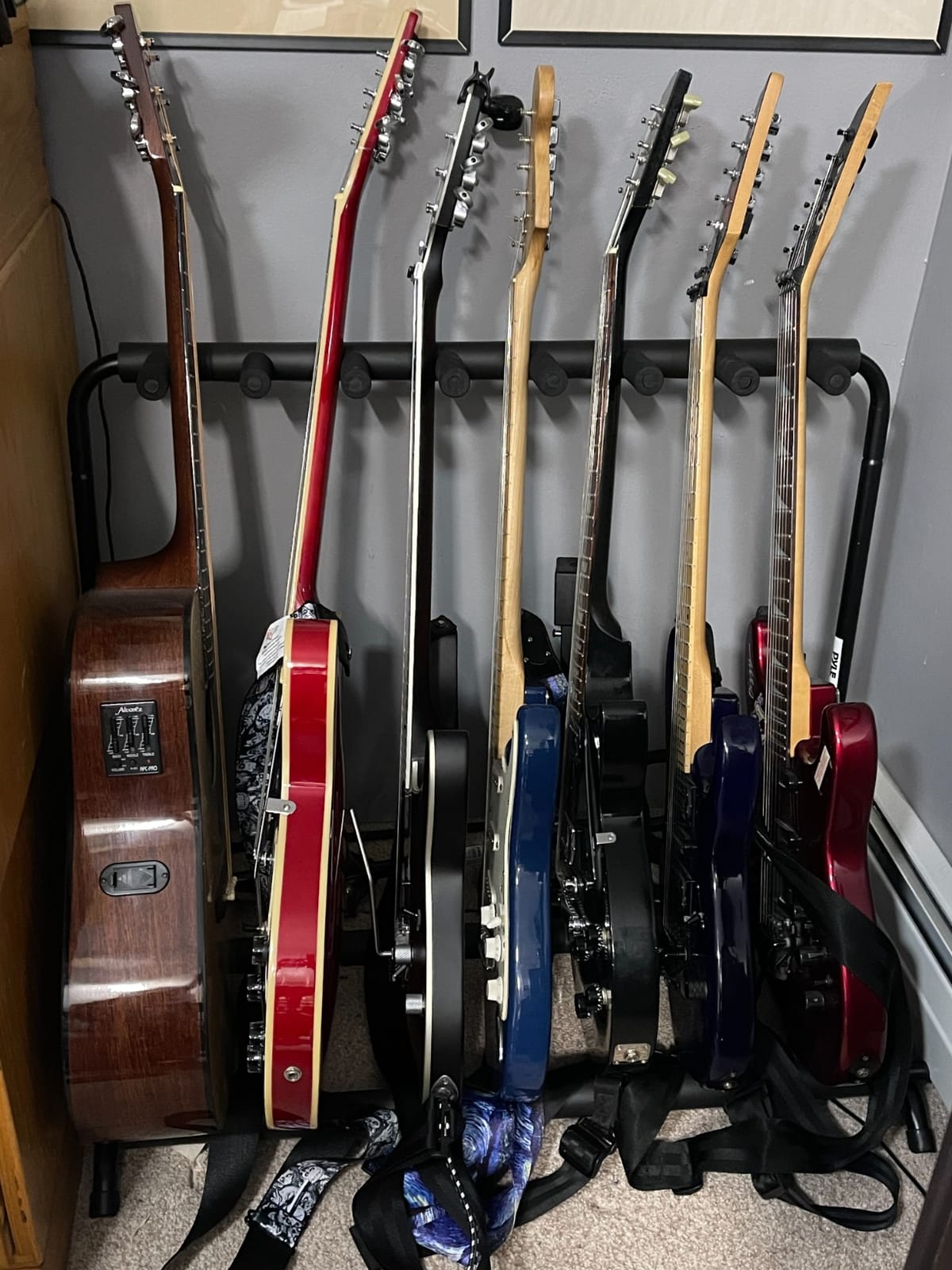 Pyle 9-Space Foldable Universal Multi Guitar Stand - Guitar Stand Portable Collapsible Instrument Floor Guitar Rack Holder w/Foam Padding - For Acoustic, Electric, Bass Guitar & Guitar Bag/Case customer photo 2