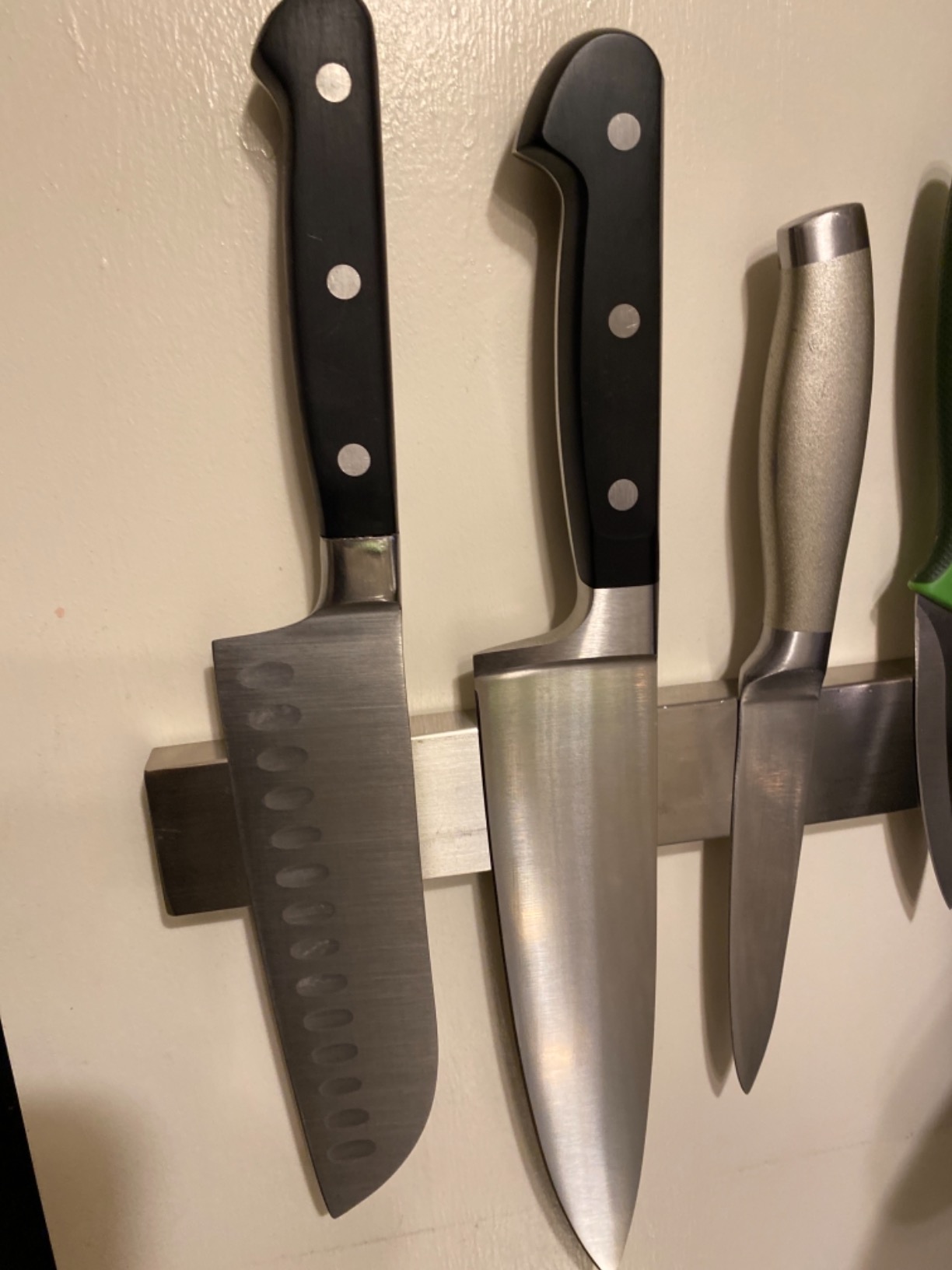 ZWILLING Professional S 8-inch Razor-Sharp German Chef's Knife, Made in Company-Owned German Factory with Special Formula Steel perfected for almost 300 Years, Dishwasher Safe customer photo 1