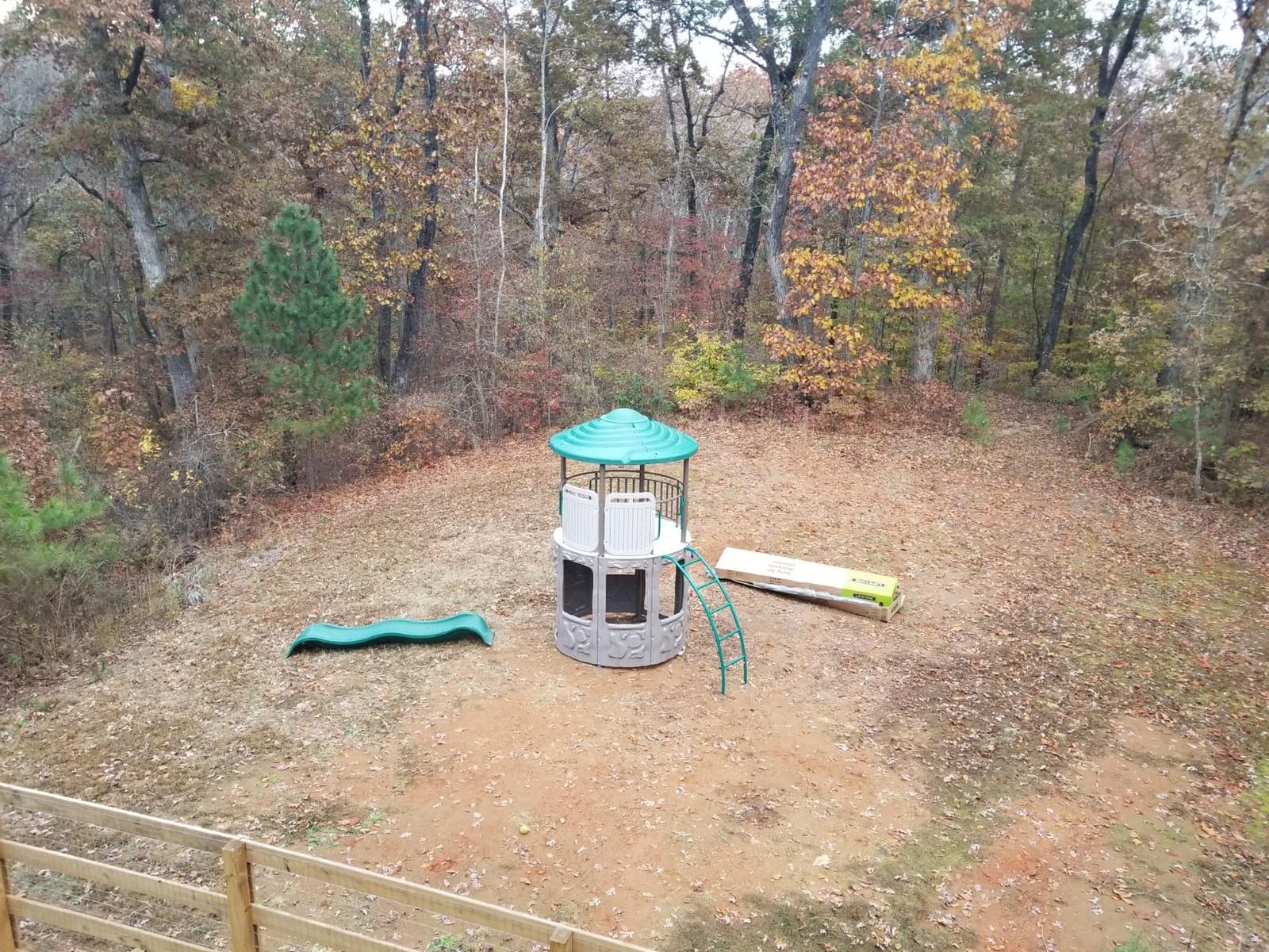 LIFETIME 90630 Products Adventure Tower Deluxe Swing Set, Green customer photo 2
