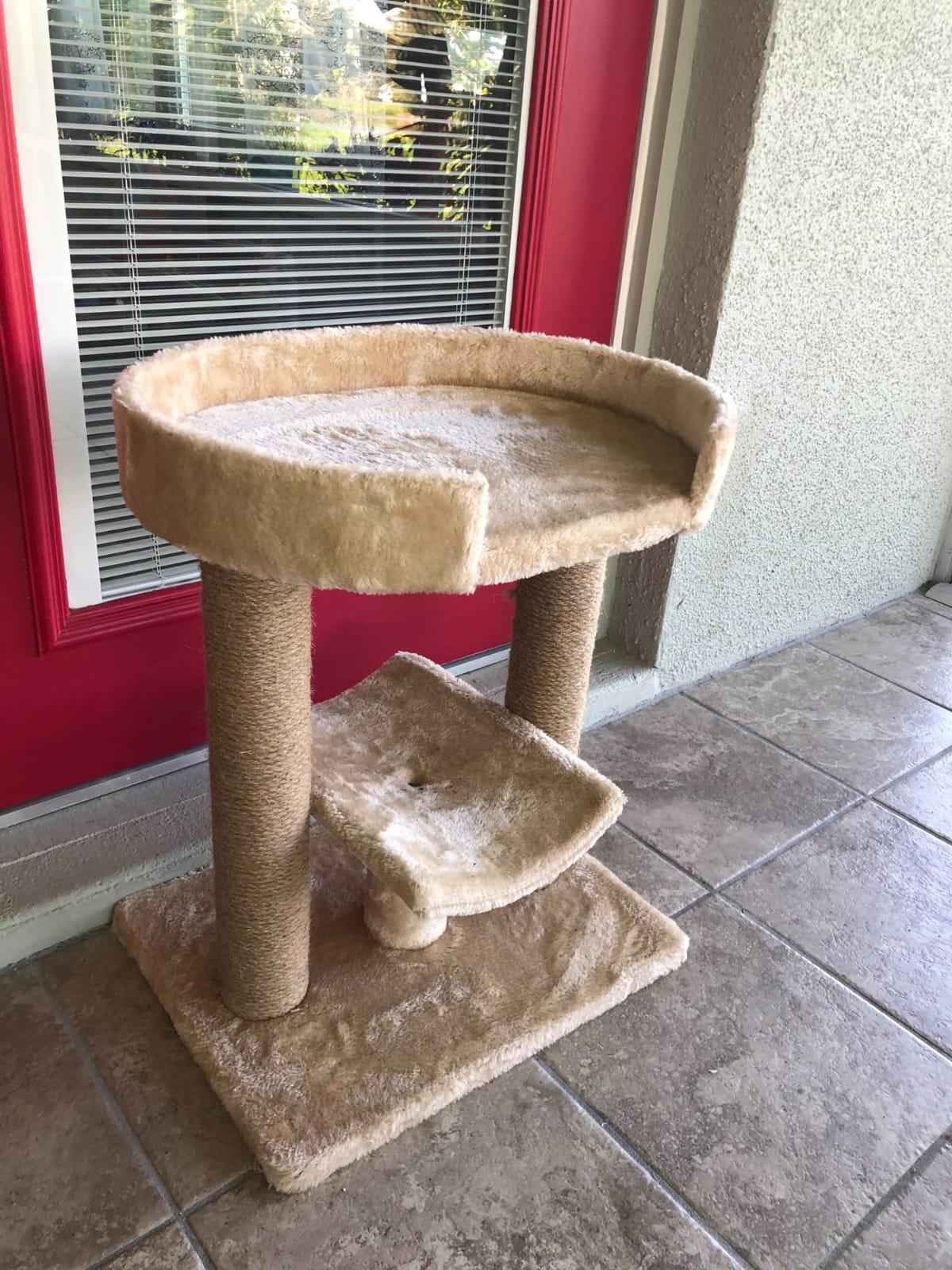 Amazon Basics Multi-Platform Cat Tree with Scratching Post for Indoor Cats up to 25lbs, 18 x 14 x 22 Inches, Beige customer photo 2
