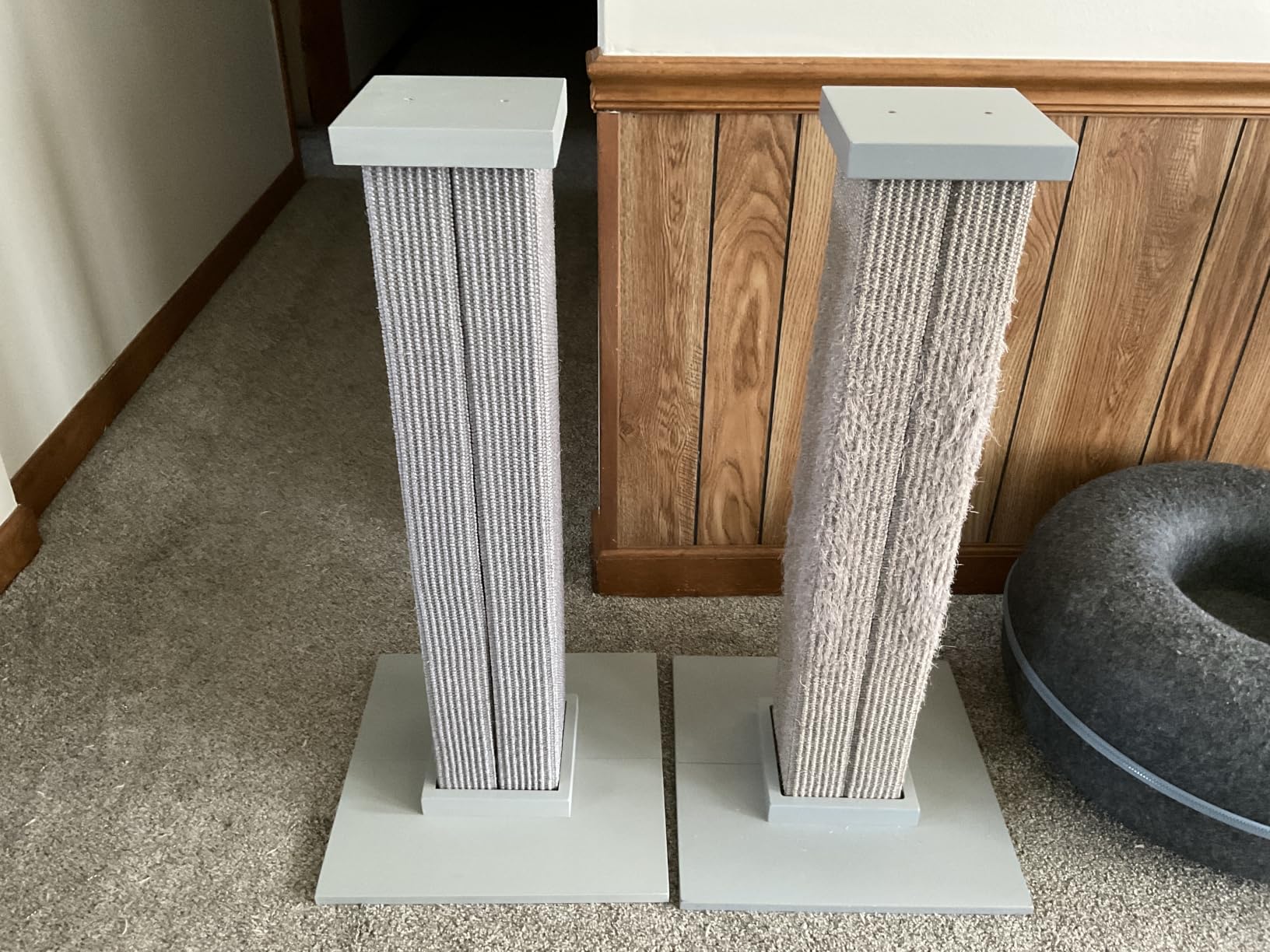 SmartCat Ultimate Scratching Post – Gray, Large 32 Inch Tower - Sisal Fiber, Simple Design - For All Cats customer photo 2