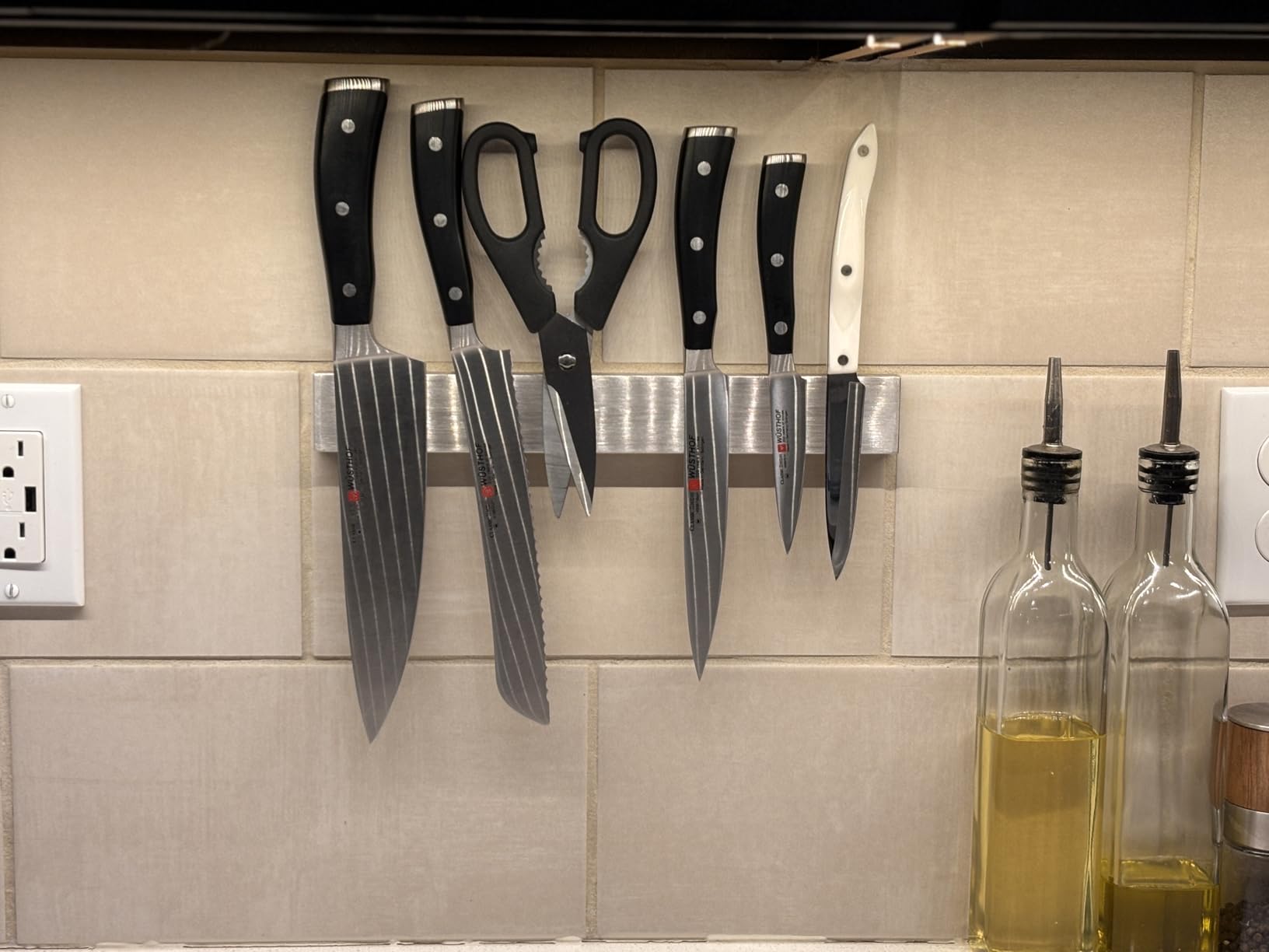 Ninonly 12 Inch Magnetic Knife Holder for Wall, Stainless Steel Knife Strip customer photo 1