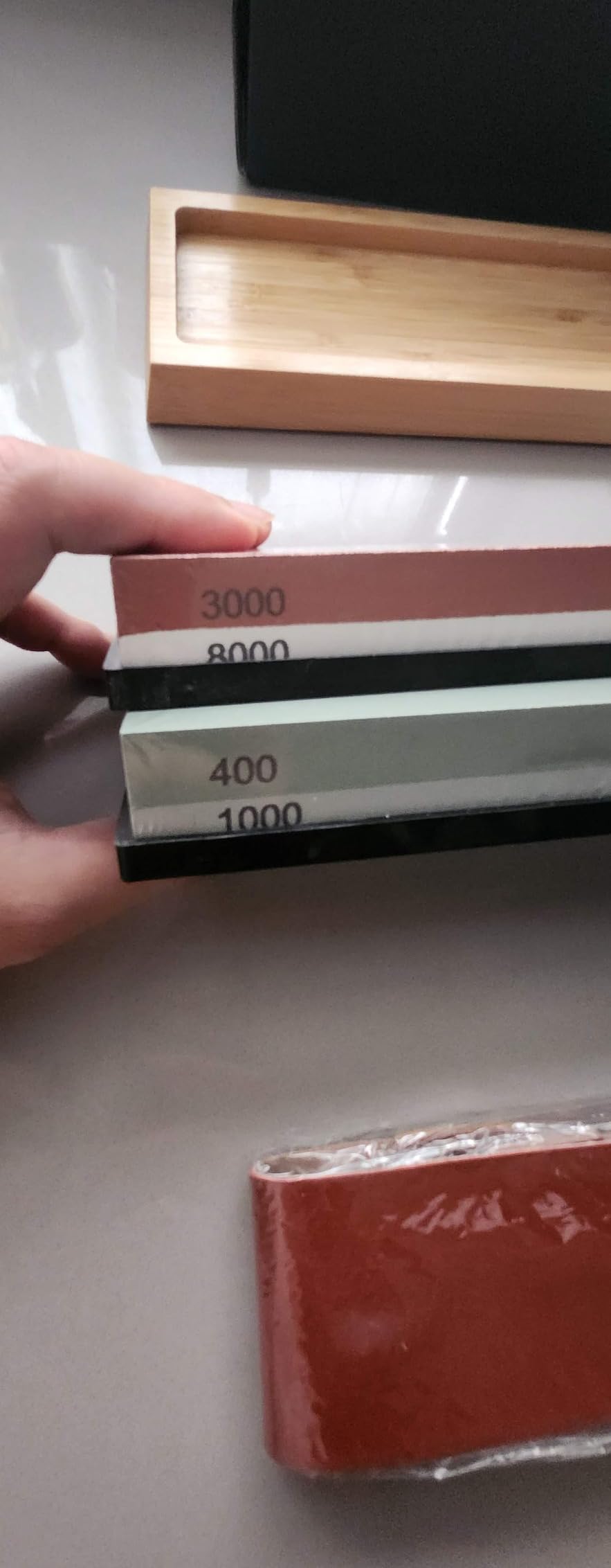 Wucgea Knife Sharpening Stone Kit - 400/1000 3000/8000 Grit Japanese Whetstone Set with Non-Slip Rubber Base, Angle Guide, Flattening Stone and Leather Strop customer photo 2