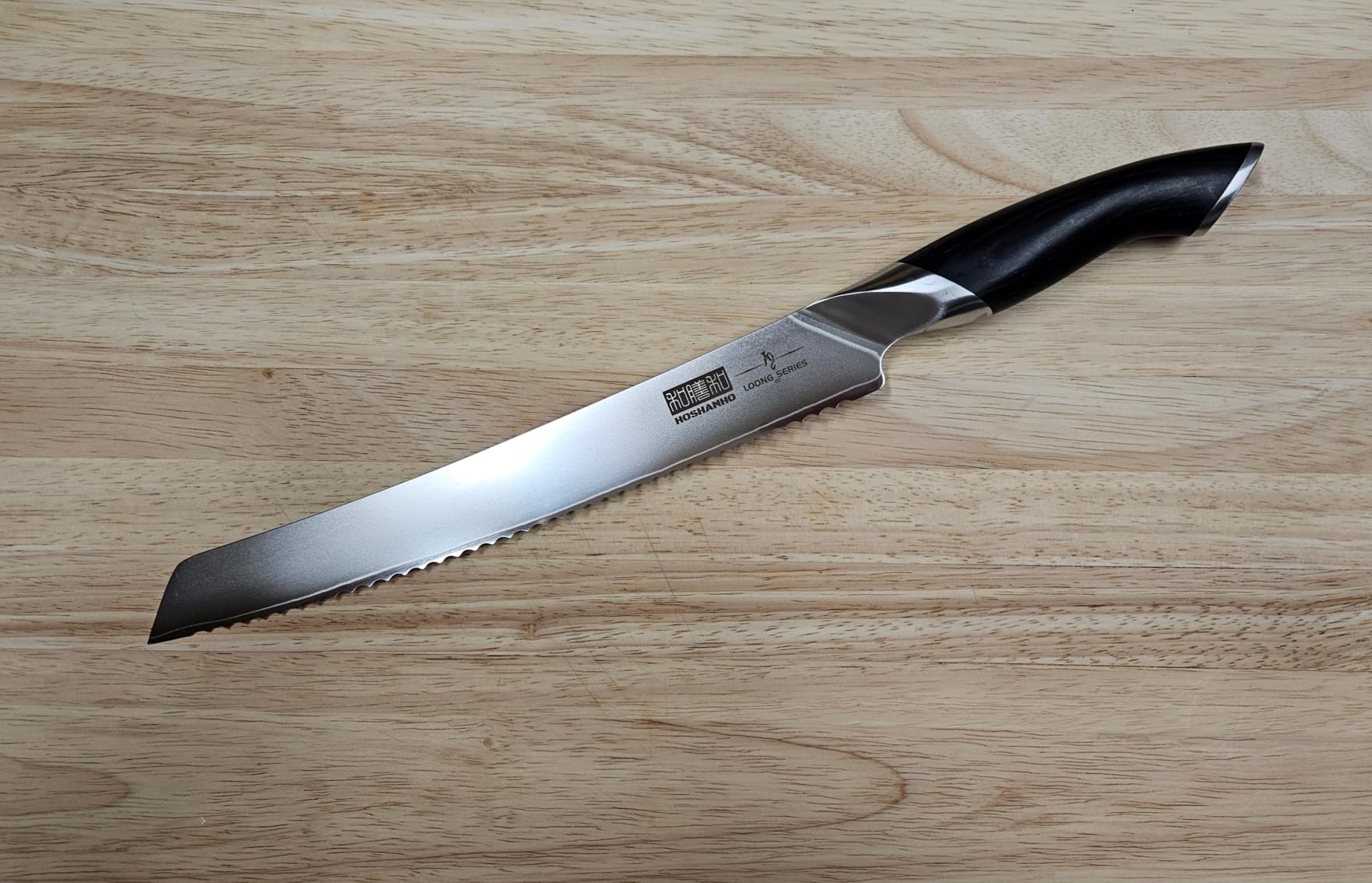 HOSHANHO Bread Knife 8 inch, Ultra Sharp Japanese Serrated Bread Knife customer photo 2