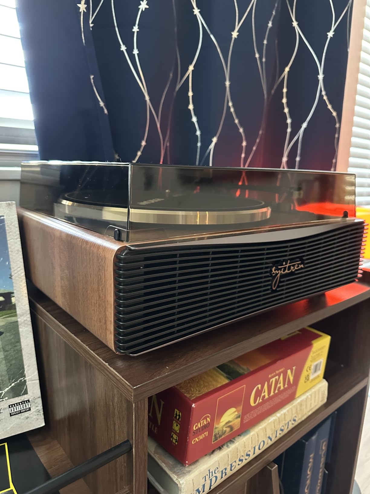 Syitren Paron Vinyl Record Player,Bluetooth Turntable,Built-in Speaker customer photo 1