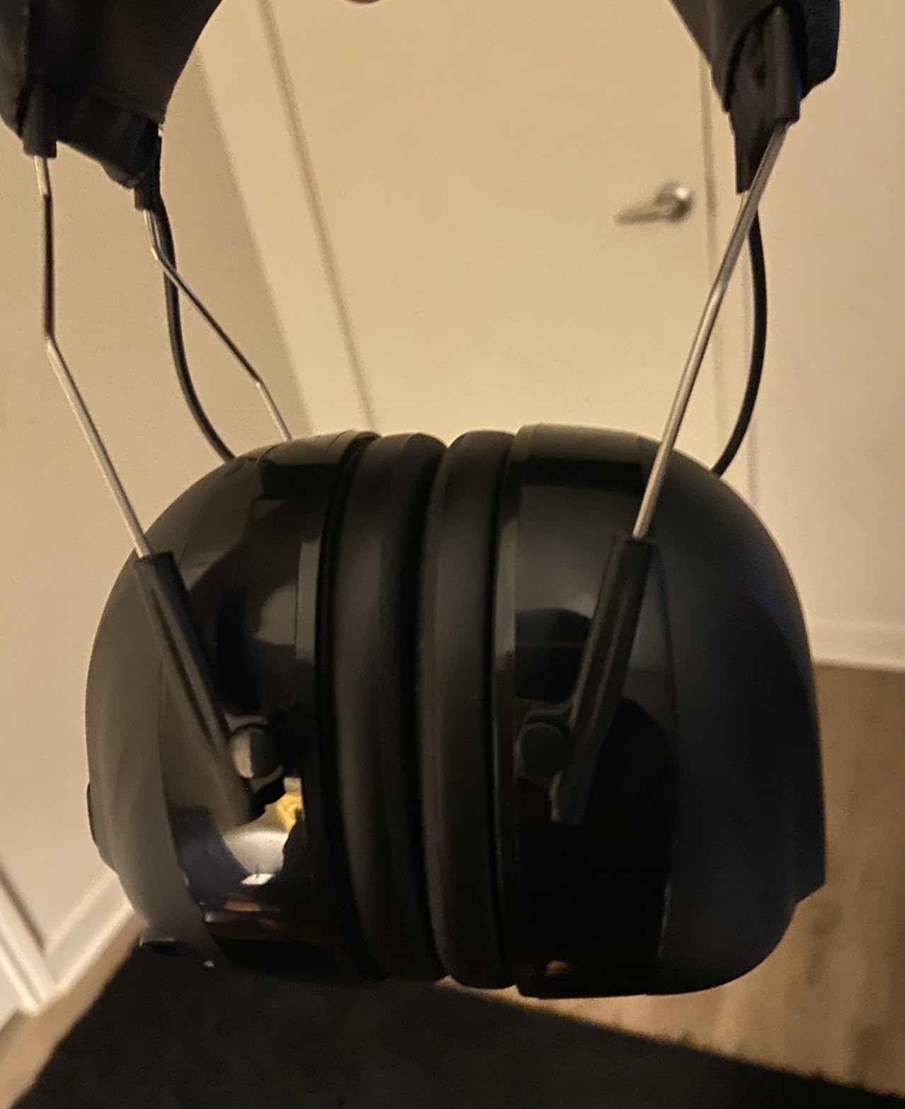 Kalence Bluetooth 6.0 Hearing Protection with 120H Working Time, 30dB Safety Earmuffs, Rechargeable Ear Protection Headphones with Mic for Mowing, Workshops, Construction, Snowblowing, Black customer photo 2