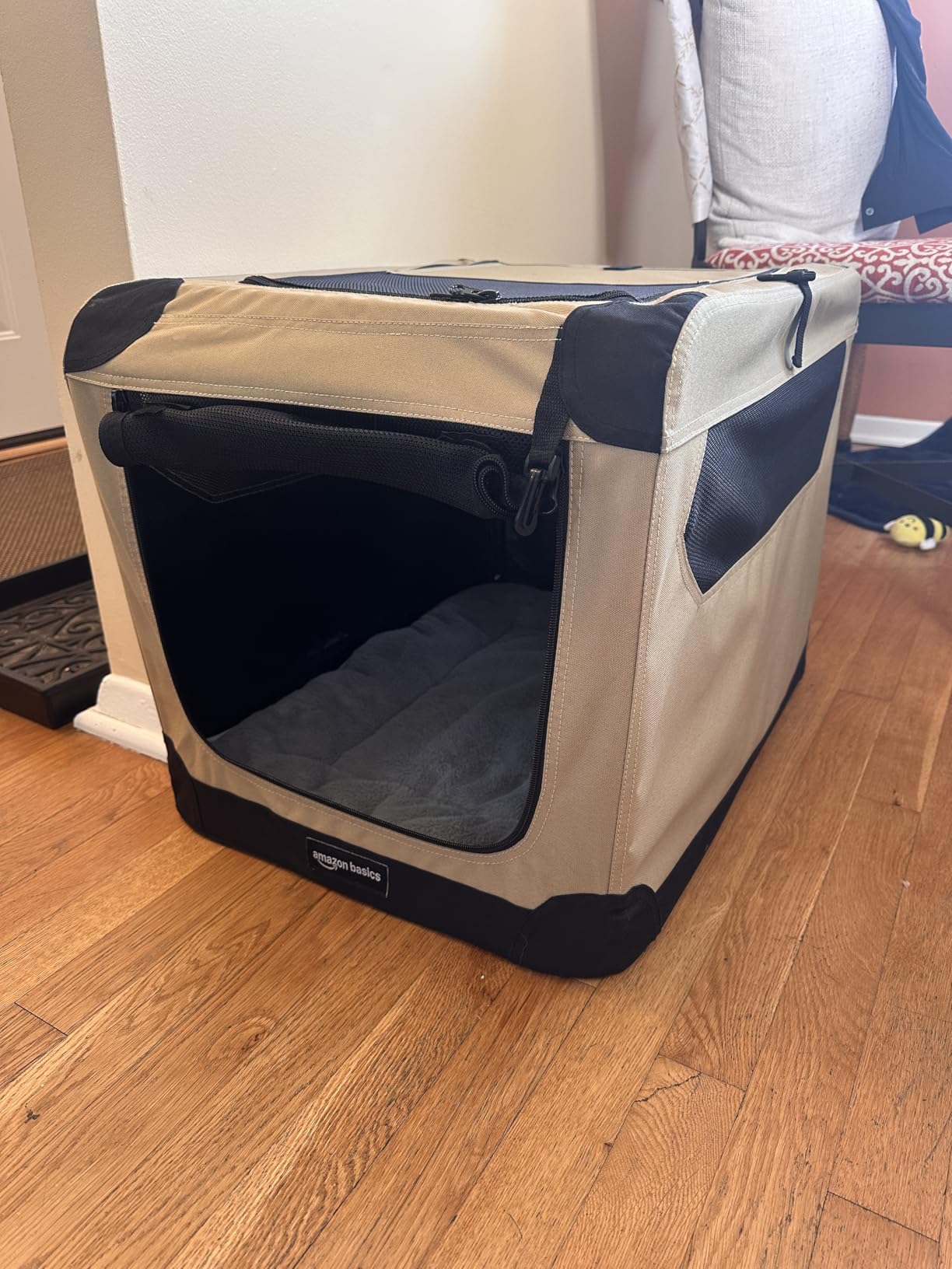 Amazon Basics Portable Folding Soft Dog Crate, 4-Doors, Collapsible Travel Kennel for Cat, Dog, and Small Animals, Quick Setup, Small 26