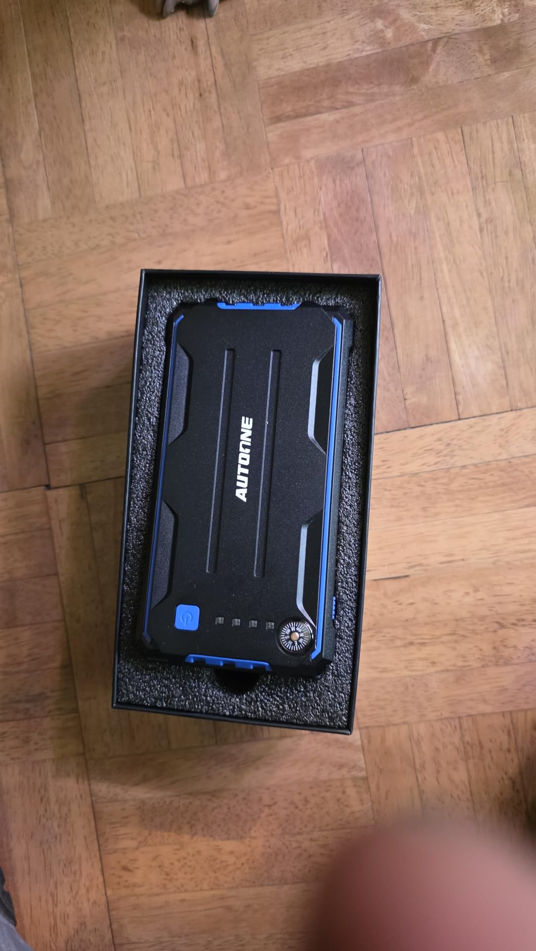 AUTOONE 6000A Car Battery Jump Starter Up to All Gas & 12L Diesel Engine, Car Battery Jumper Starter Portable 12V Jump Box with USB Output, Storage Case, LED Flashlight customer photo 2