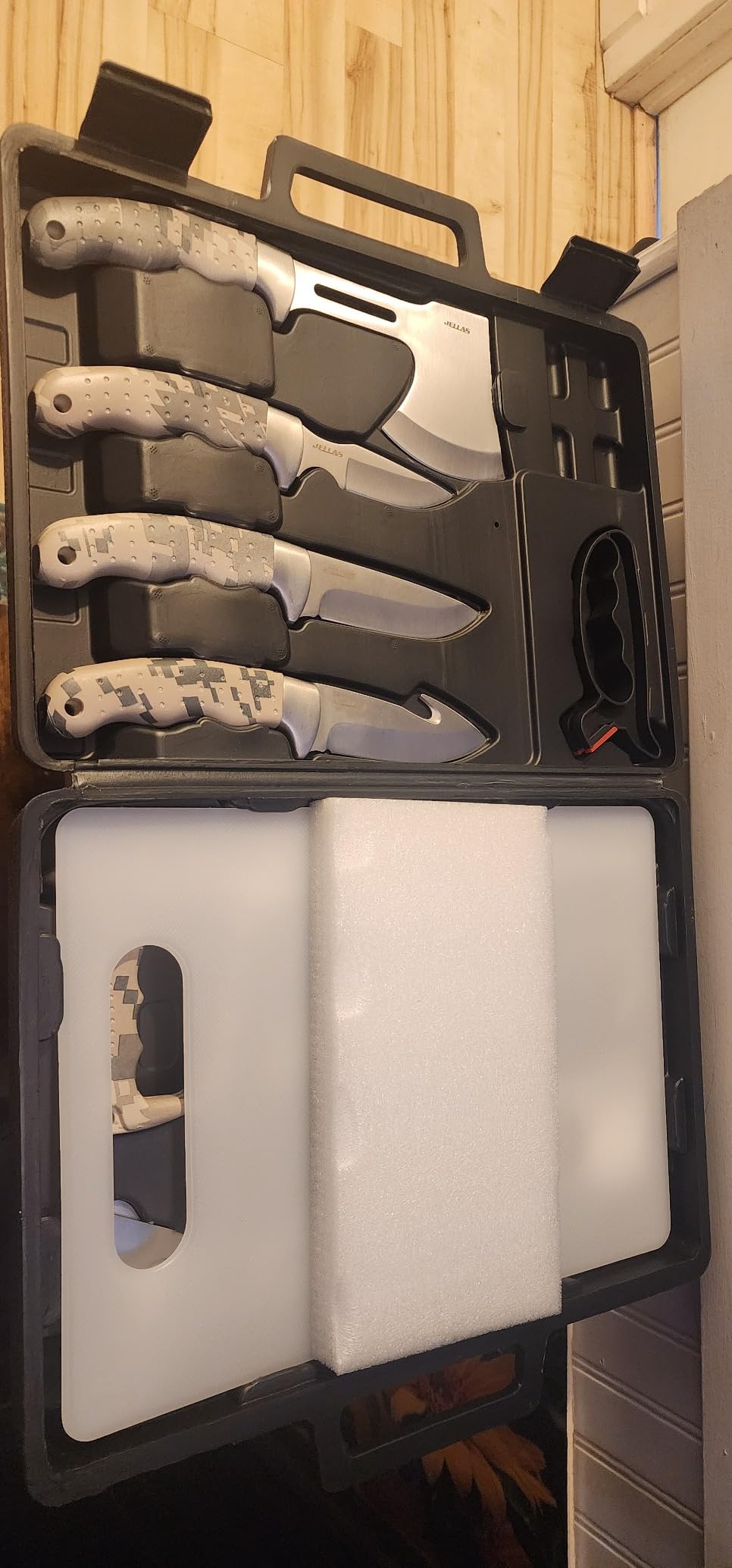 Jellas Professional 15-Piece Hunting & Outdoor Gear Set | Game Processing Kit with Field Dressing Tools, Bone Saw, Gut Hook, Fixed Blade, Boning, Skinning & Fillet Blades | Heavy-Duty Portable Case customer photo 2