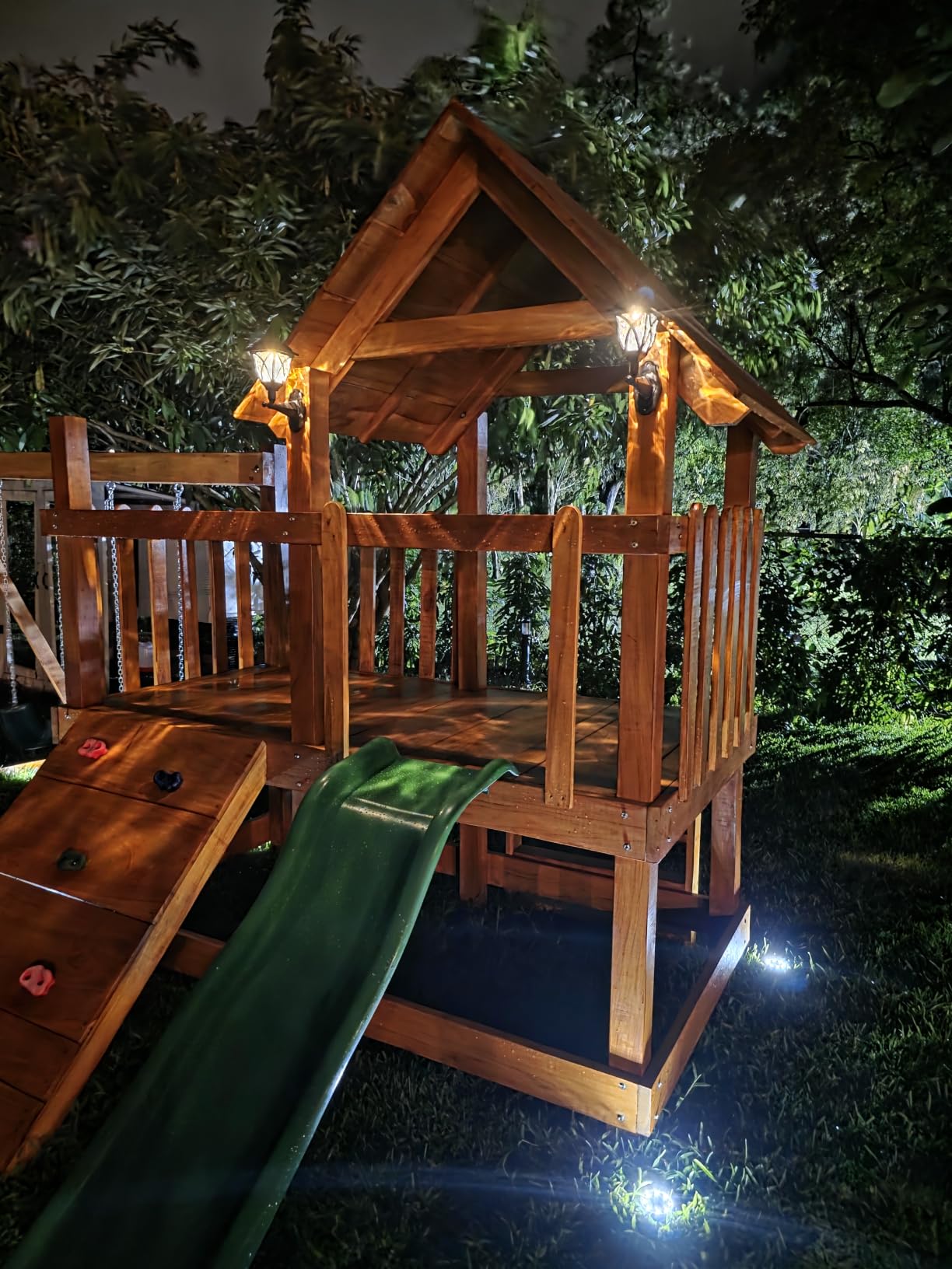 TISEJOY Solar Wall Lantern Outdoor Playhouse Light, Playhouse Accessories customer photo 2