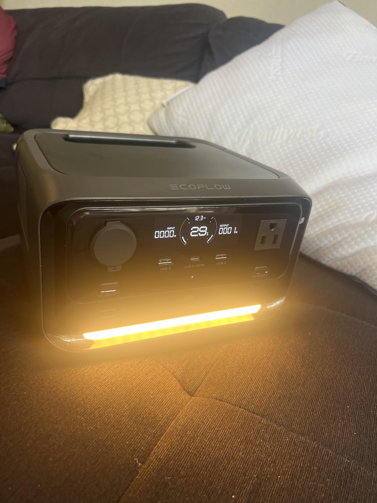 EF ECOFLOW Portable Power Station River 3 Plus, 286Wh 760W customer photo 1