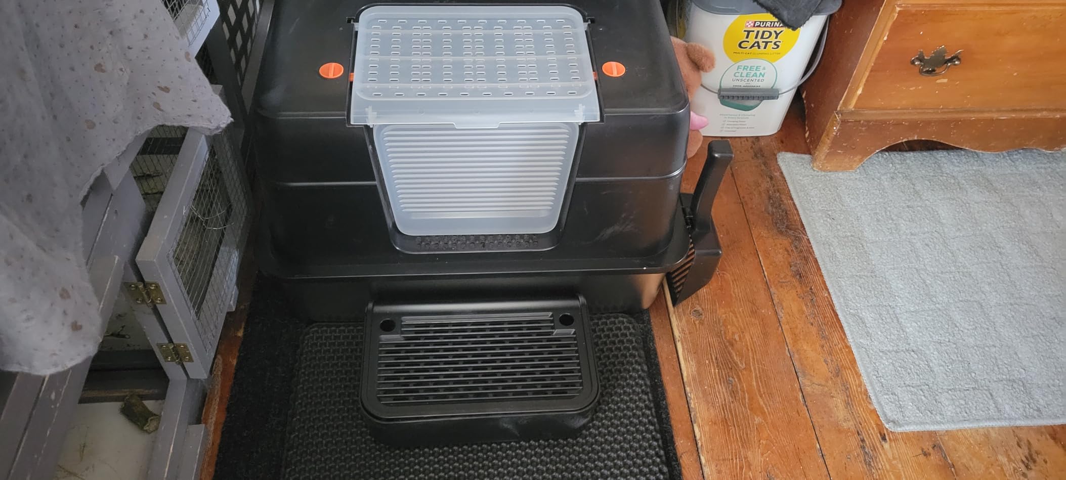 Vivifying XL Stainless Steel Cat Litter Box with Lid, Side Entry, Black customer photo 2