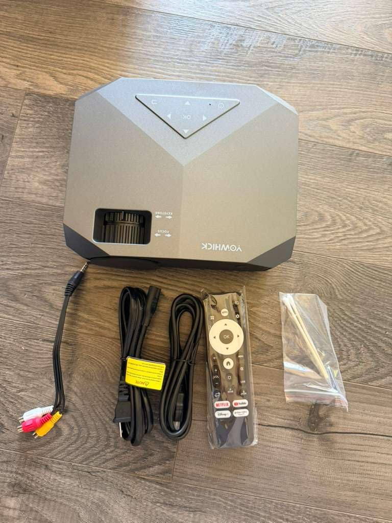 [Compatible with Netflix/High Brightness] Smart Projector with WiFi 6 and Bluetooth 5.3, 4K Outdoor Movie Projector with Prime Video/YouTube, Portable Proyector Compatible with HDMI/USB/iOS/Android customer photo 2