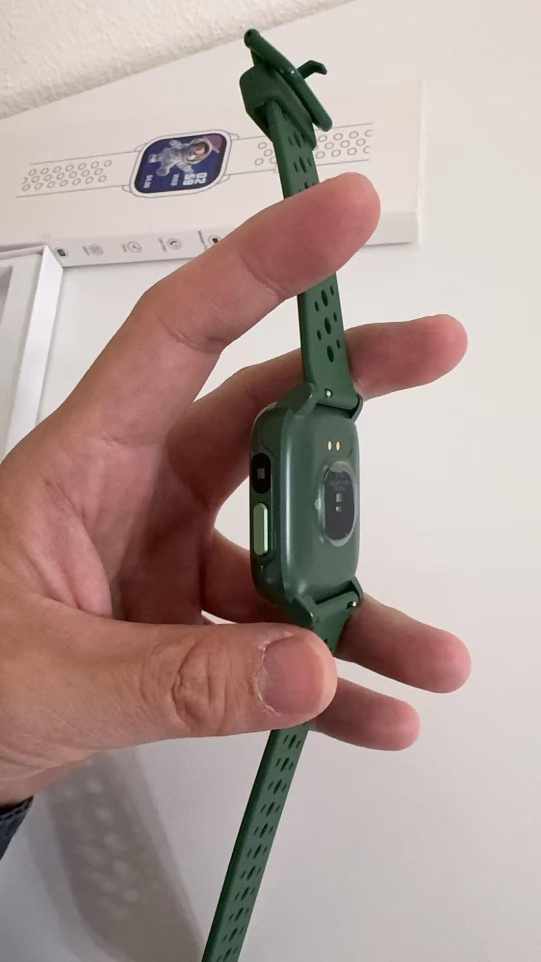 meoonley Kids Watch with 140 Sports Modes, 1.5