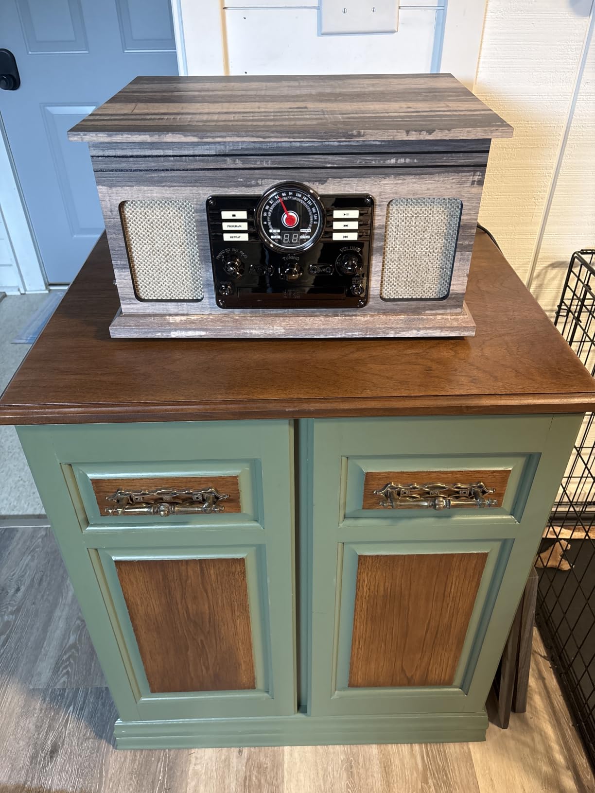 Victrola Quincy - 6-in-1 Bluetooth Record Player - Walnut customer photo 1
