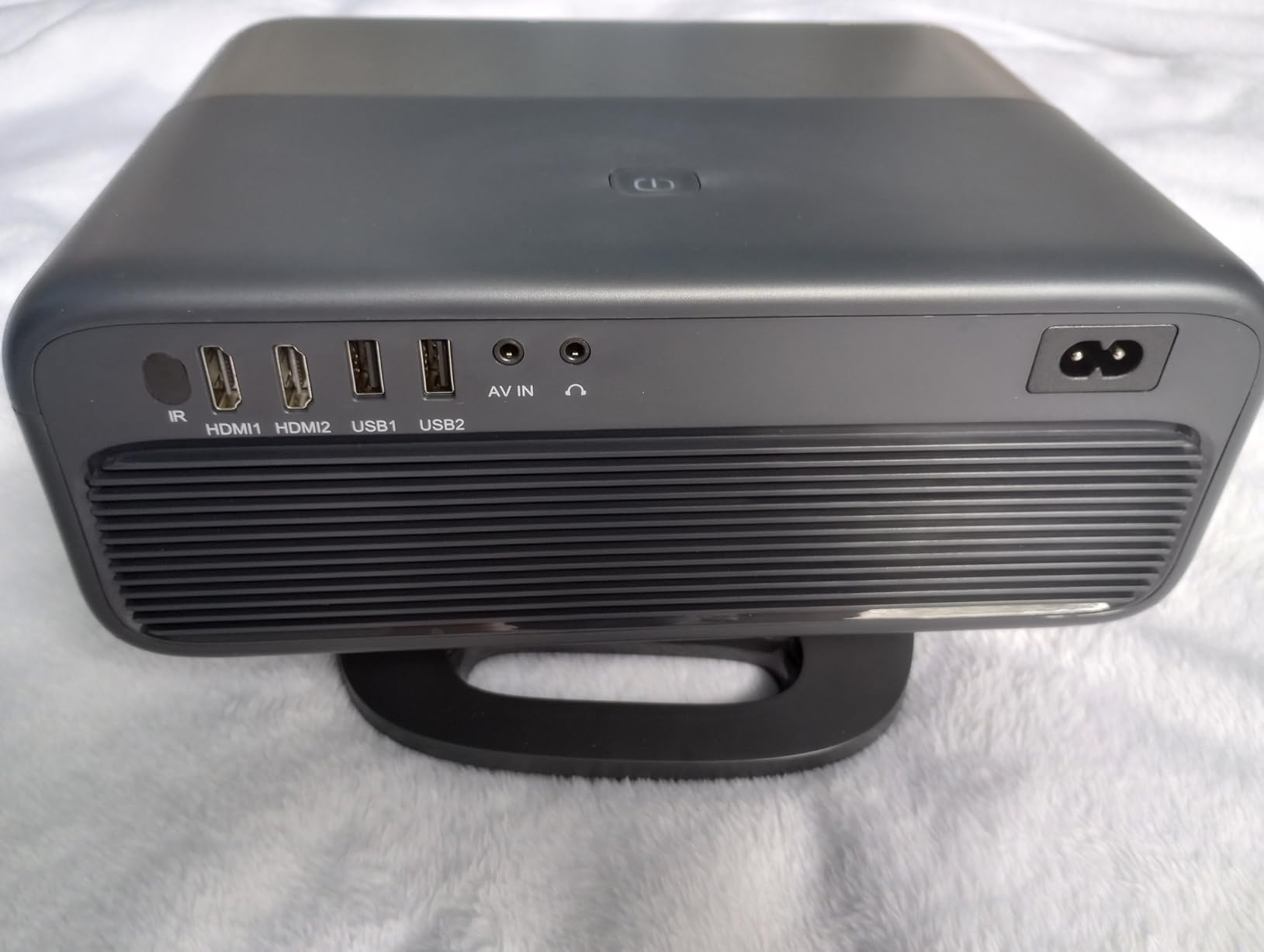 AuKing 5000 ANSI & 70W Dolby 4K Outdoor Projector with Auto Focus customer photo 1